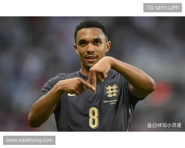 特伦特·亚历山大-阿诺德：足球场上的全能战士与利物浦的进攻引擎