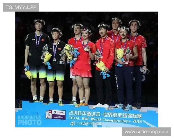 南京羽毛球队在世界锦标赛积分榜上以74分稳居第一名，表现卓越引人瞩目