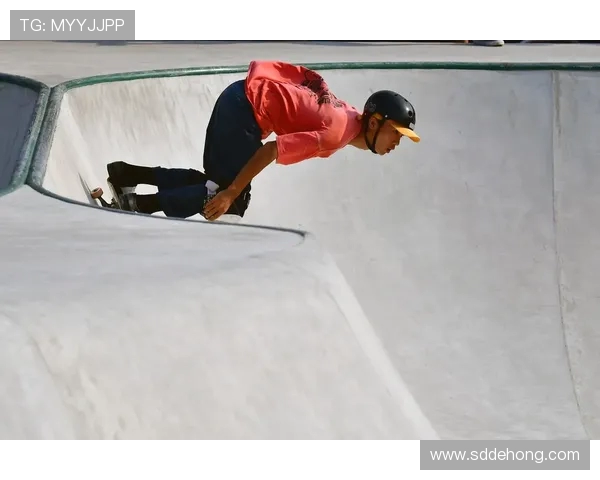 武汉滑板队在极限运动世界杯中的精彩表现与技术分析