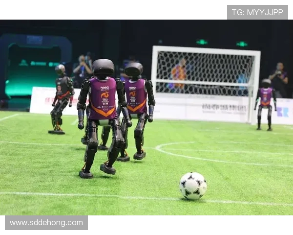 武汉足球队与深圳足球队赛后复盘分析力量对比与战术探讨 武汉足球队与深圳足球队赛后复盘分析力量对比与战术探讨