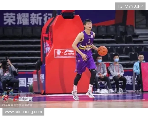 重庆足球队的奋斗历程与荣耀追寻的真实纪实 重庆足球队的奋斗历程与荣耀追寻的真实纪实