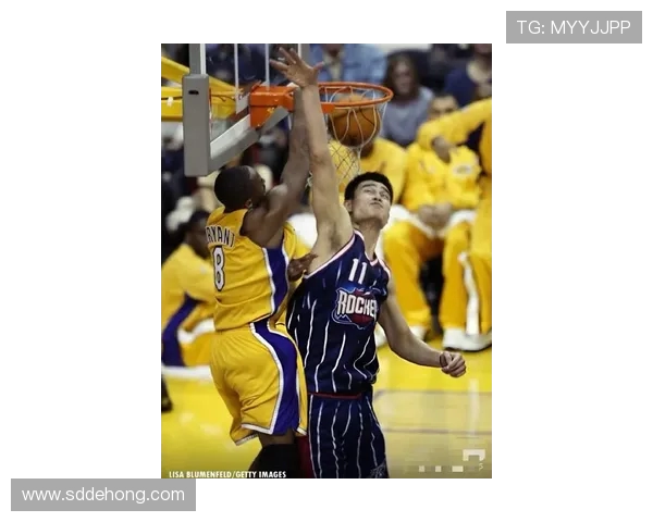 凯尔特人对决姚明的传奇时刻回顾与篮球历史的交汇点