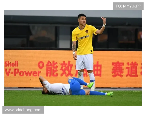 天津泰达迎战江苏苏宁中超联赛精彩对决引发球迷热议 天津泰达迎战江苏苏宁中超联赛精彩对决引发球迷热议